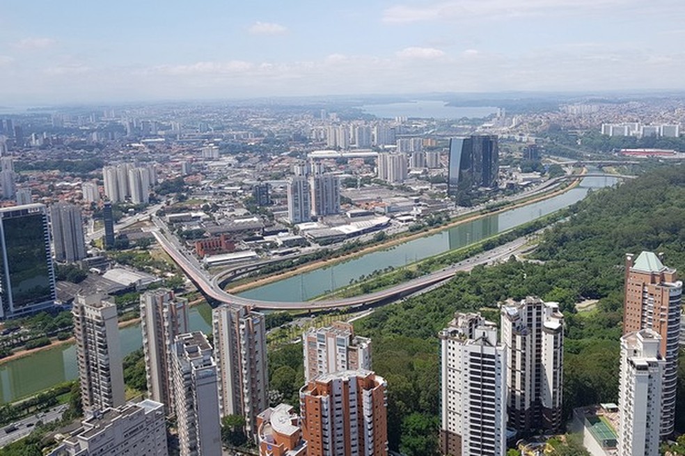 Não tem nada como atravessar a Marginal Pinheiros em minutos (Foto: Julio Cabral/Auto News Brasil) — Foto: Auto Esporte