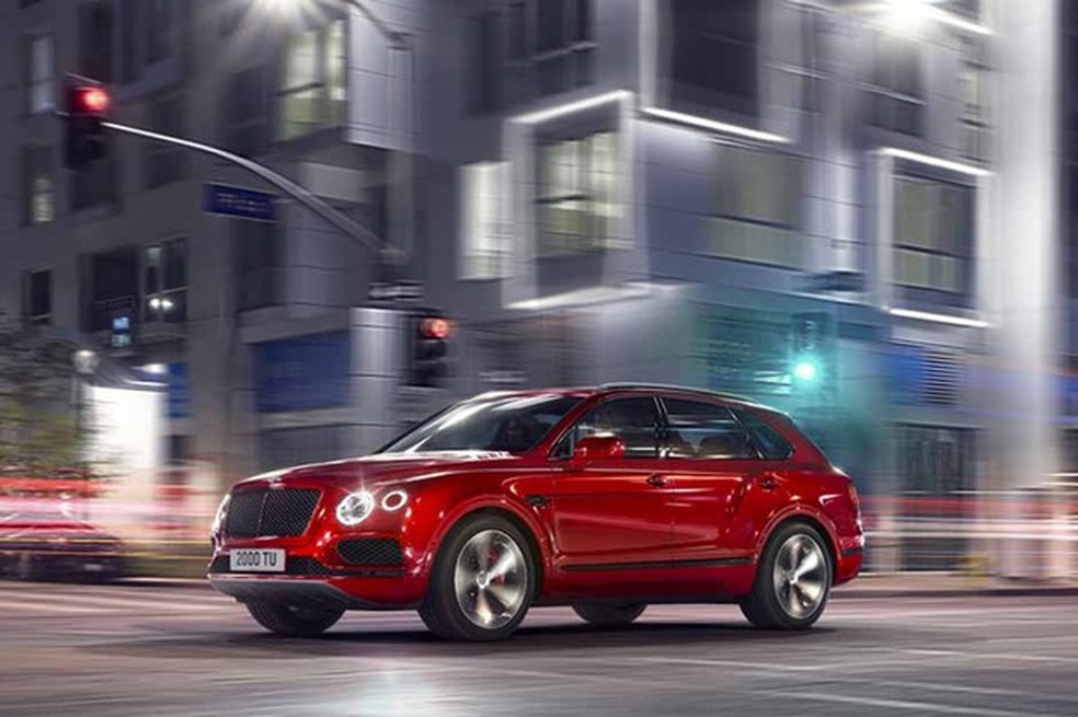 Bentley Bentayga ganha motor V8 gasolina de 542 cv (Foto: Divulgação) — Foto: Auto Esporte