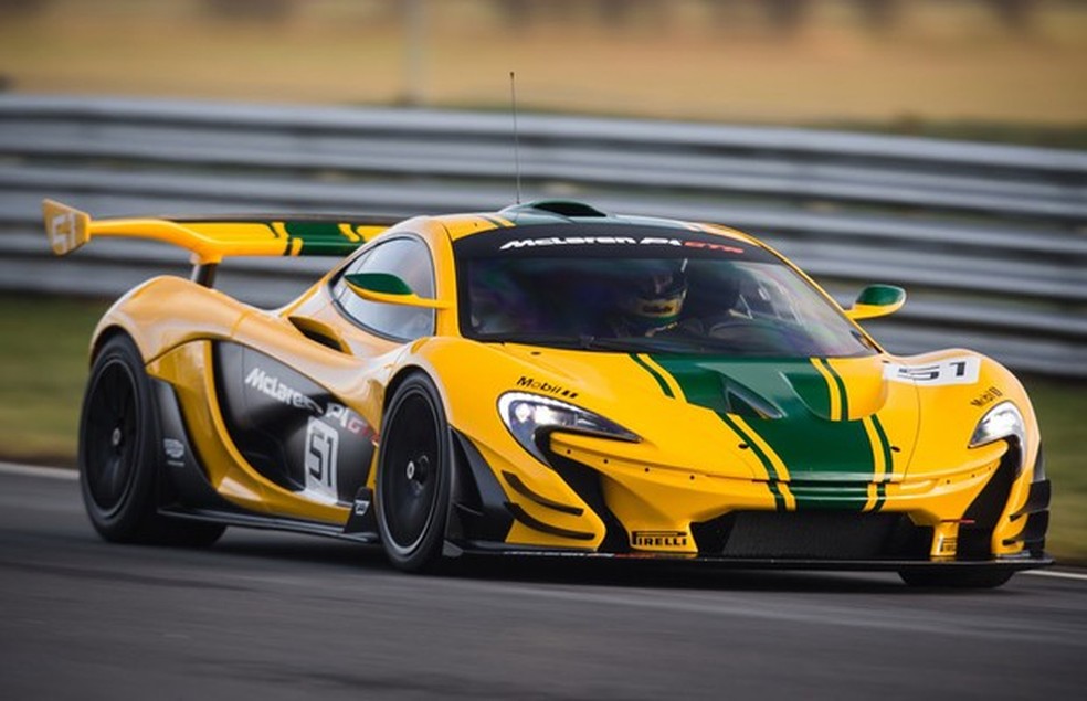 Bruno Senna lidera testes do McLaren P1 GTR