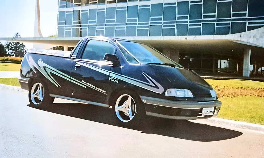 Vega, o carro nacional com base de Kombi e movido a hidrogênio