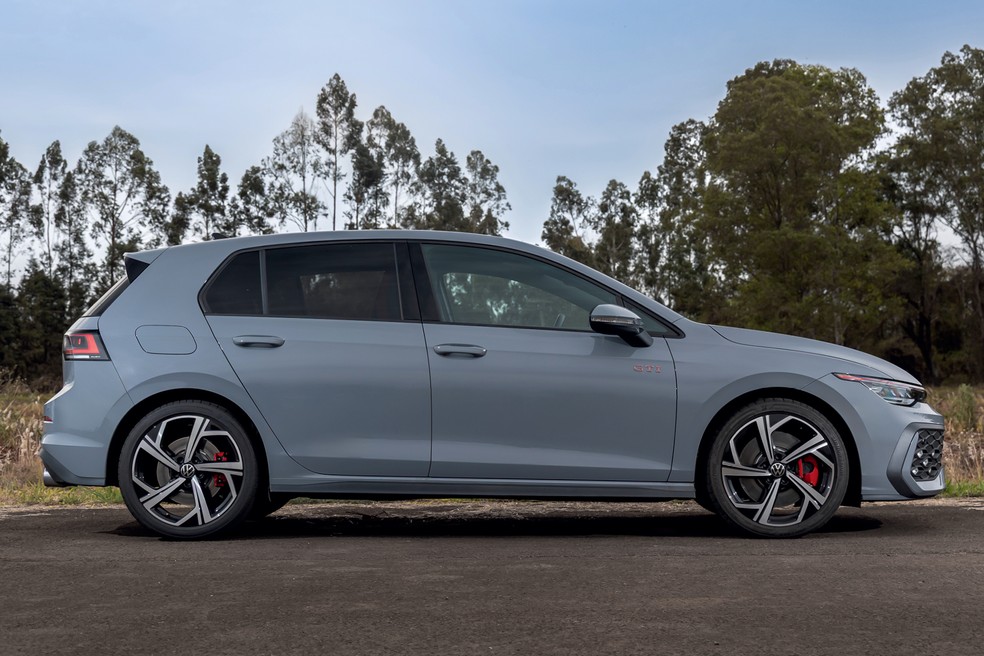 Ter um Volkswagen Golf GTI não é tão simples quanto se imagina: regras de compra vão além das cifras na conta bancária — Foto: Renato Durães/Auto News Brasil