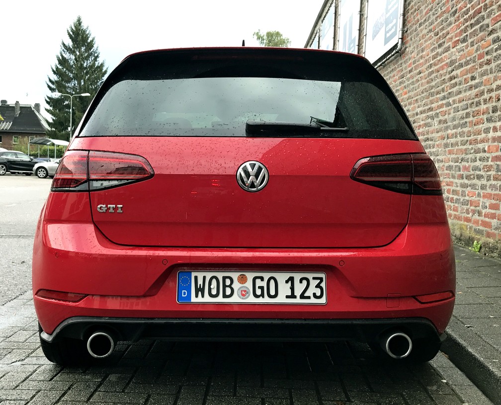 Volkswagen Golf GTI — Foto: André Paixão/G1