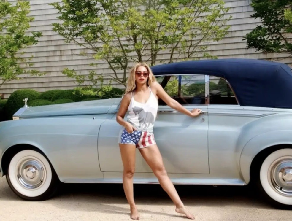 Beyoncé com Rolls-Royce Clous II foi presente de aniversário de Jay-Z para Beyoncé  — Foto: Reprodução