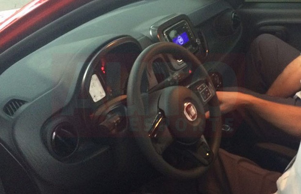 Interior do Fiat Mobi (Foto: Tereza Consiglio/Auto News Brasil) — Foto: Auto Esporte