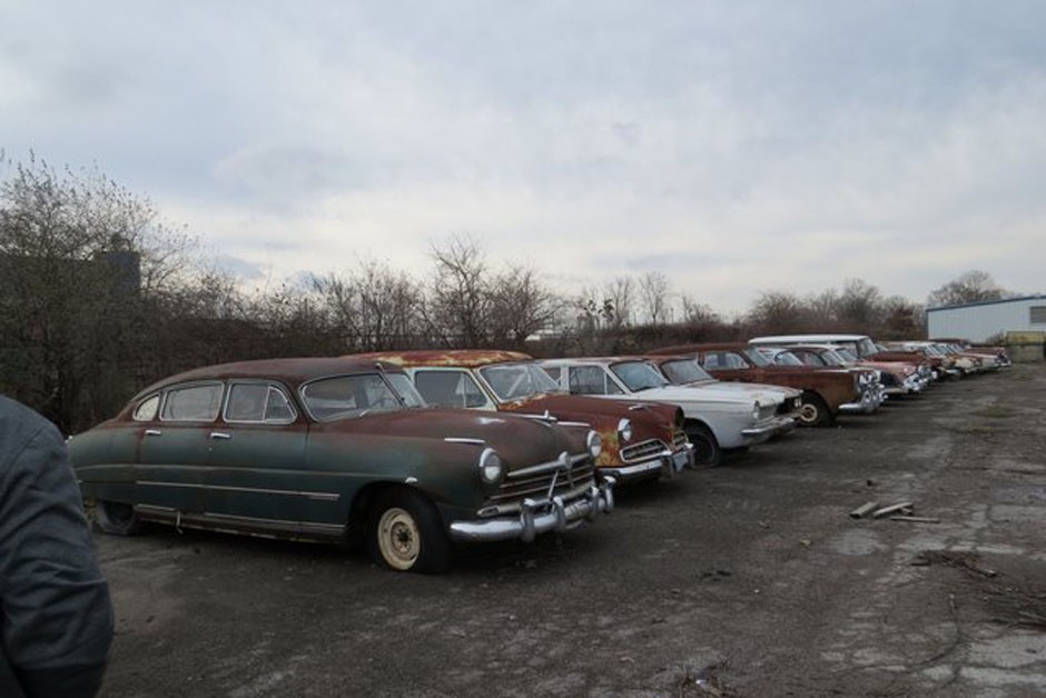 Coleção com mais de 700 carros vintage é leiloada nos EUA