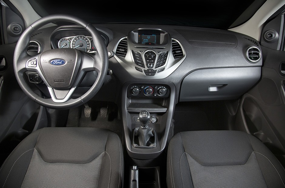 Novo Ford Ka 2015 (<a href="http://revistaautoesporte.autonewsbrasil.webbfinanceiro.com/Analises/noticia/2014/07/novo-ford-ka-globalizado-para-atacar.html"> saiba mais</a>)