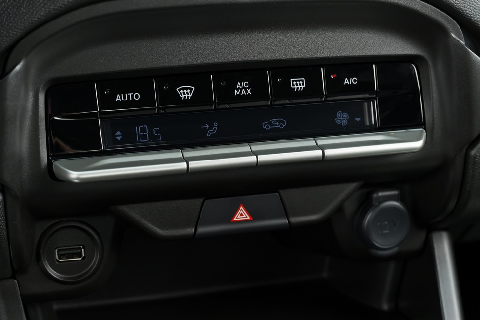 Ar-condicionado digital do Citroën C3 XTR — Foto: Divulgação