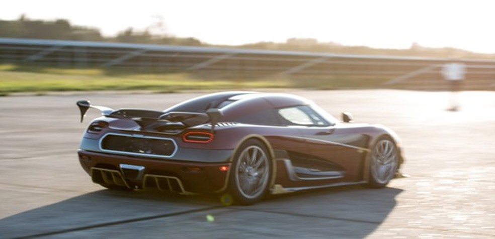 Mais precisamente, esse Agera RS atinge os 447,2 km/h (Foto: Divulgação) — Foto: Auto Esporte