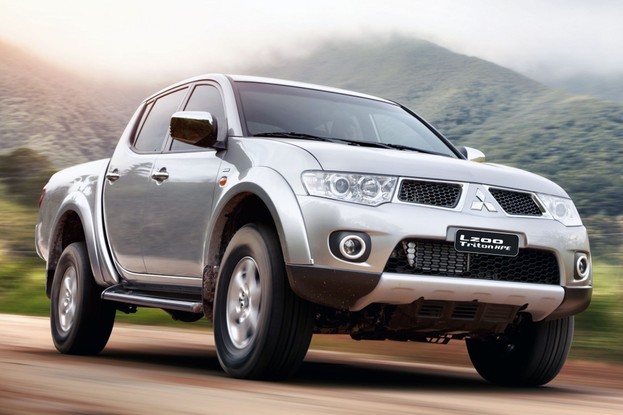 Mitsubishi L200 Triton HPE 2012–2013 - diagonal dianteira