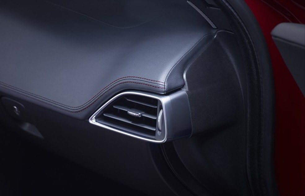 Jaguar XE S (Foto: Divulgação) — Foto: Auto Esporte