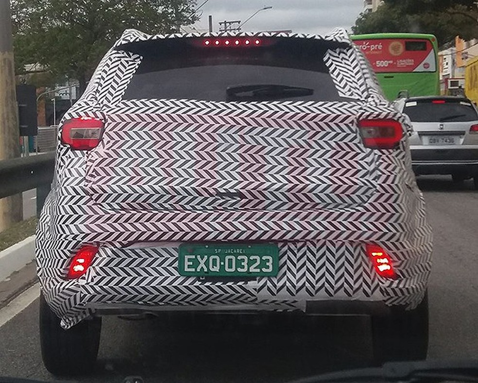 Flagra do novo Chery Tiggo 1 (Foto: Felipe Renan) — Foto: Auto Esporte