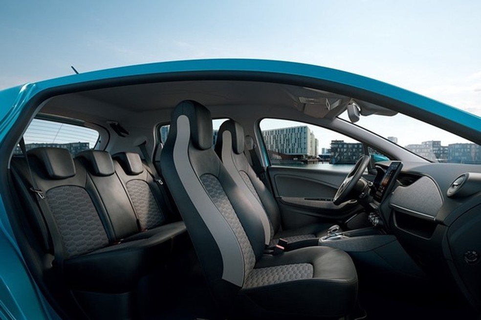 Interior traz novo desenho do painel e acabamento mais refinado (Foto: Divulgação) — Foto: Auto Esporte