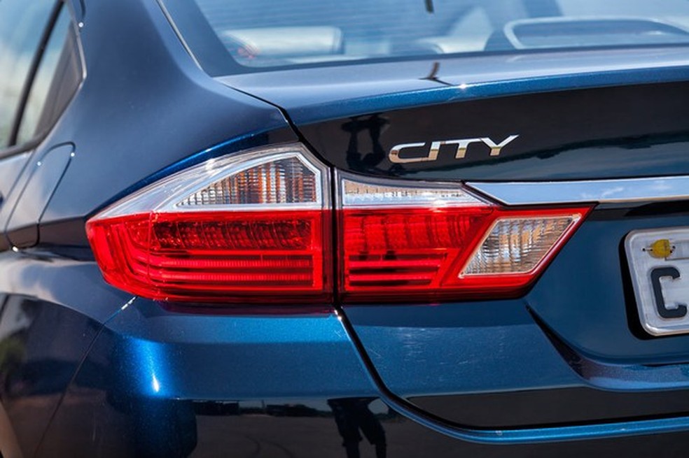 As lanternas do City renovado são totalmente de leds na versão (Foto: Leo Sposito/Auto News Brasil) — Foto: Auto Esporte