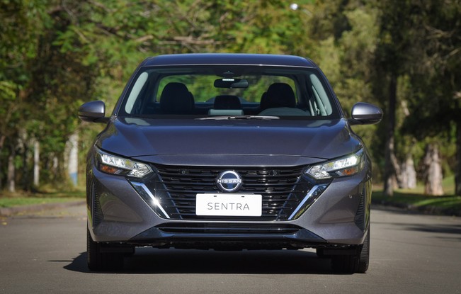 Nissan Sentra Advance 2025