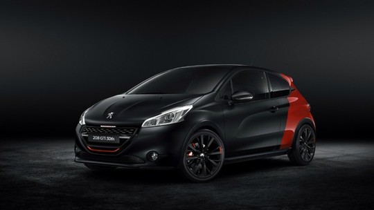 Peugeot divulga novas imagens da série especial 208 GTI 30th