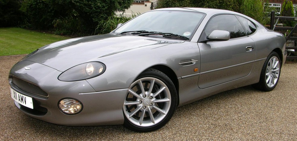 Aston Martin DB7 V12 Vantage chega aos 300 km/h de máxima — Foto: Divulgação