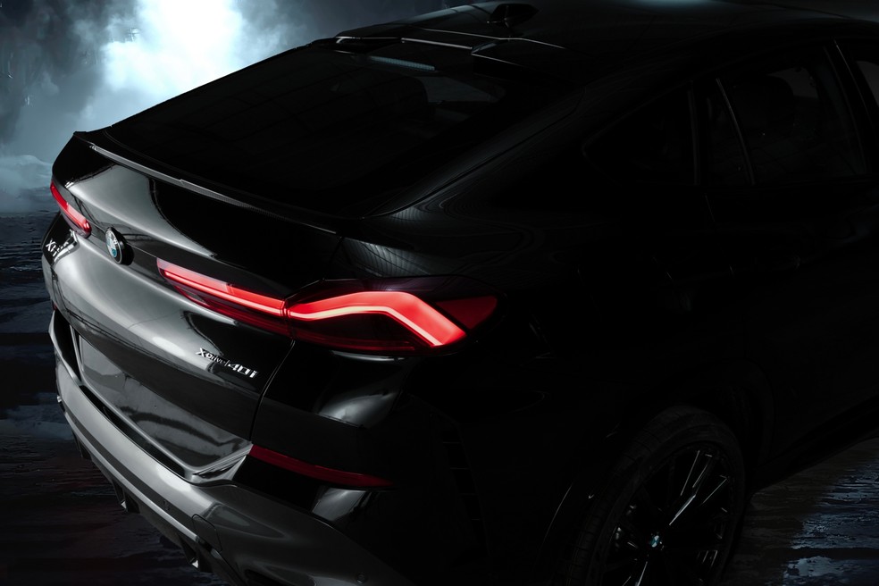 BMW X6 Dark Edition é baseado na versão xDrive40i M Sport — Foto: Divulgação