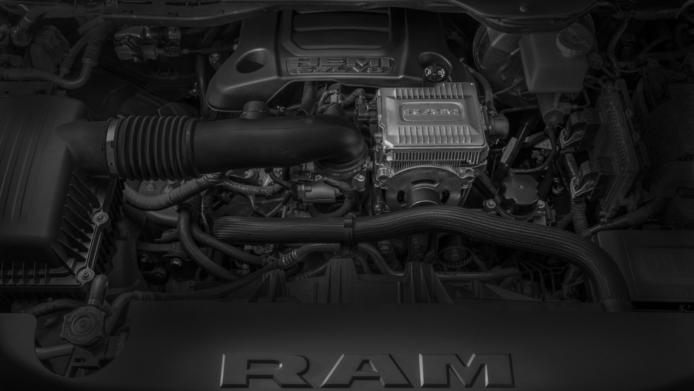 Ao contrário de outros híbridos leves, o conjunto eTorque da RAM manteve o motor de arranque tradicional — Foto: Divulgação