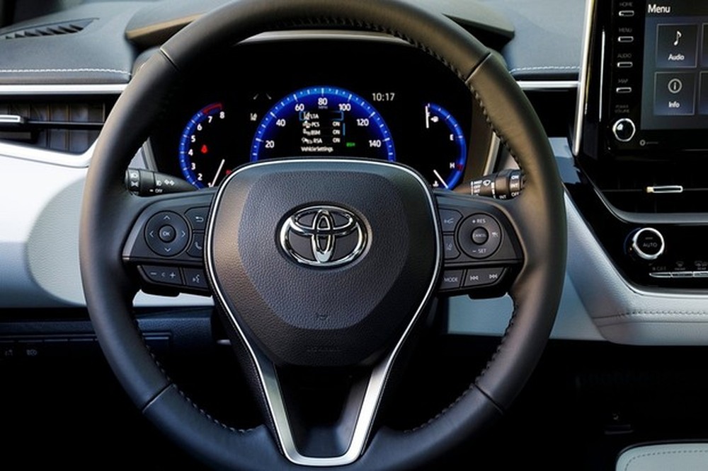 Toyota registra painel do novo Corolla no Brasil; lançamento será em 2019