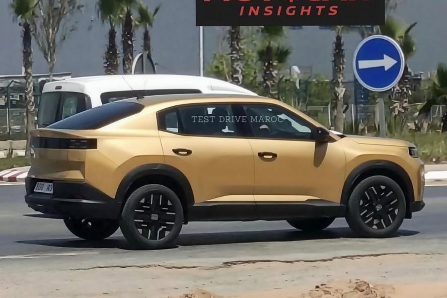 Novo Fiat Fastback já roda sem disfarces