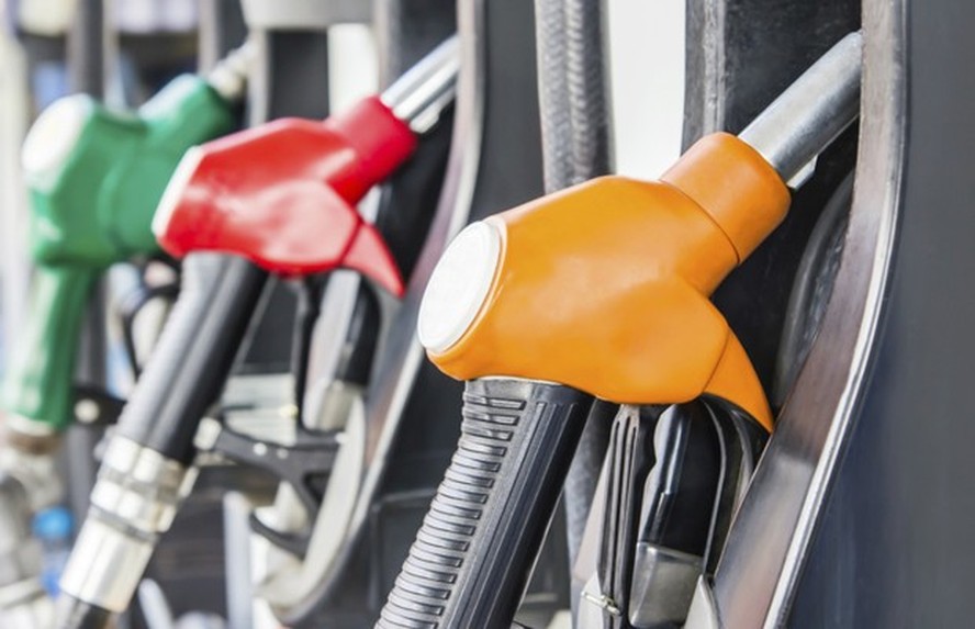 Bomba de combustível em posto de gasolina (Foto: Thinkstock)