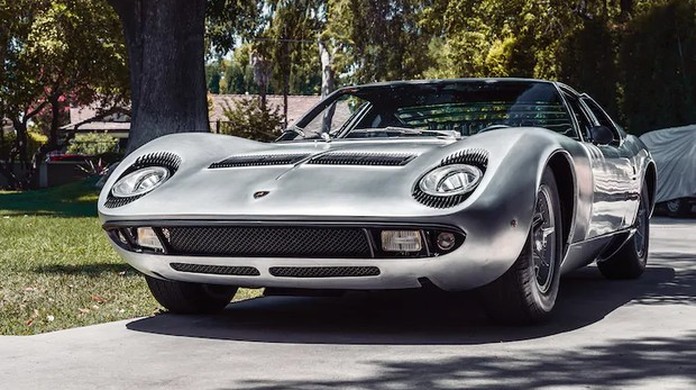 A Lime Green 1968 Lamborghini Miura P400 Is Headed to Auction – Robb Report