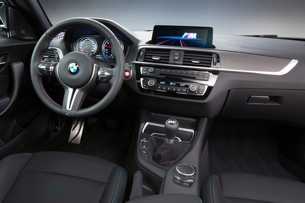 Painel tem central multimídia sensível ao toque (Foto: Divulgação) — Foto: Auto Esporte