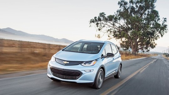 Chevrolet Bolt, o primeiro elétrico da GM, chega em outubro por R$ 175 mil 