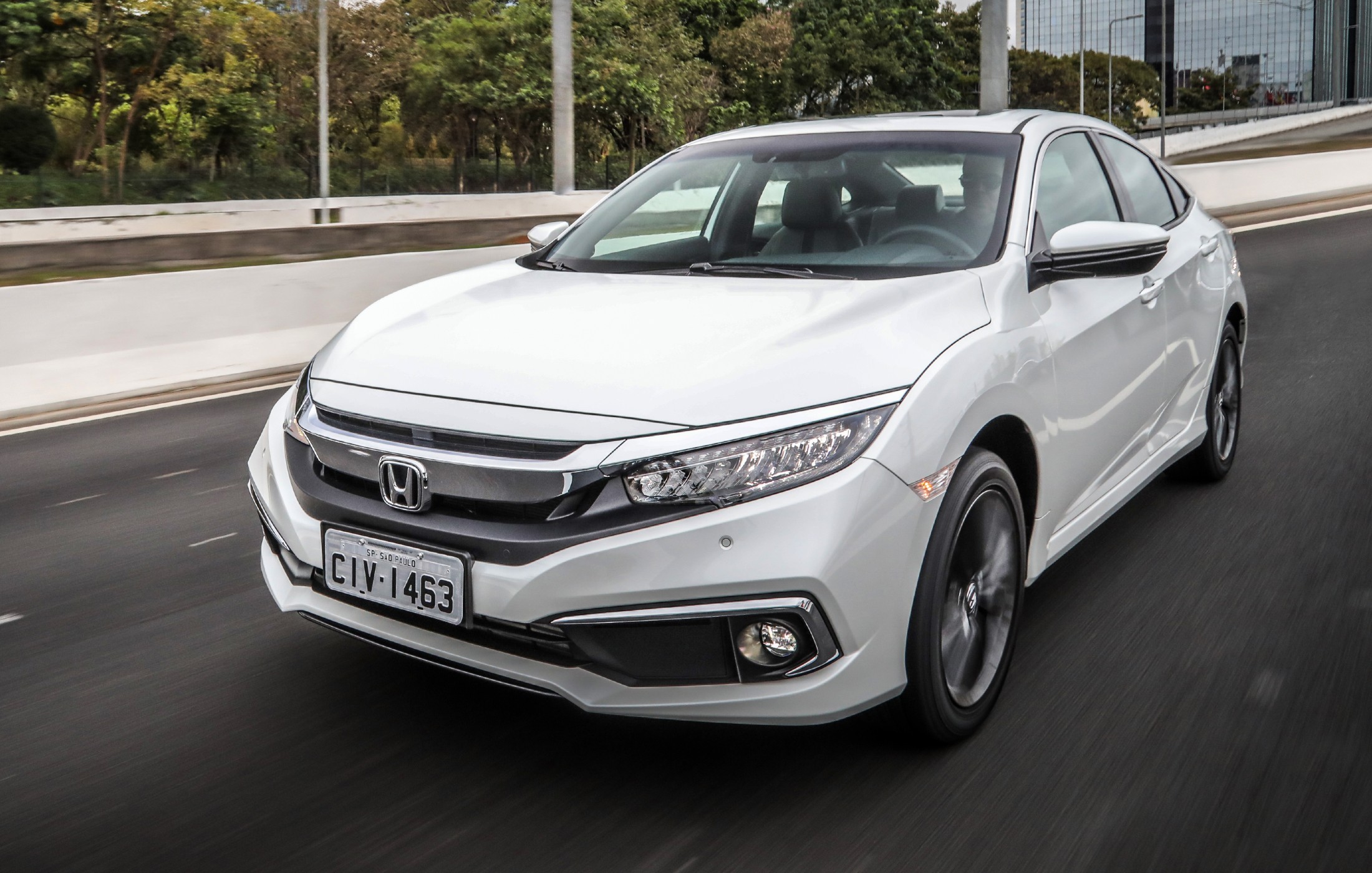 Veja 5 sedãs usados pelo mesmo preço do Nissan Versa SR 2025