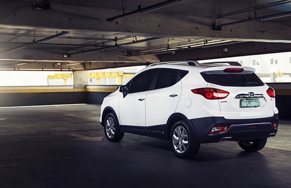 Porte do JAC T5 parece maior do que o da concorrência direta (Foto: Fabio Aro/Auto News Brasil) — Foto: Auto Esporte
