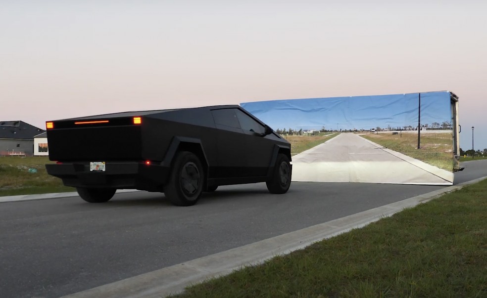 Tesla Cybertruck passou com louvor no teste Papa-Léguas — Foto: Reprodução/Youtube