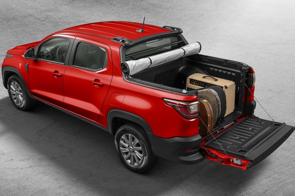 Caçamba da Fiat Strada Freedom tem cerca de 680 litros — Foto: Divulgação/Fiat
