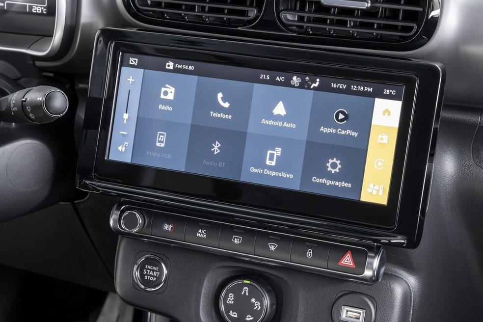 Central multimídia do Citroën C4 Cactus foi atualizada na linha 2024 — Foto: Divulgação