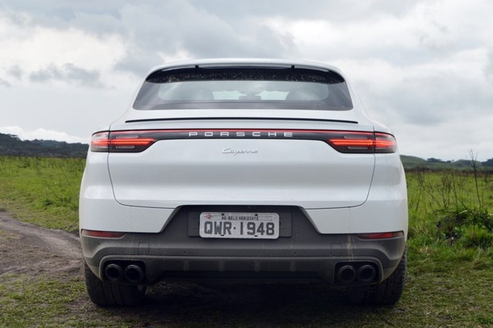 Traseira da inédita carroceria é inspirada no clássico 911 (Foto: André Schaun/Auto News Brasil) — Foto: Auto Esporte