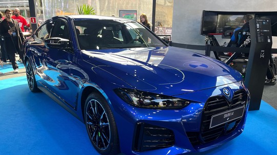 Novo BMW i4 de 544 cv chega ao Brasil mais esportivo e parte de R$ 675 mil
