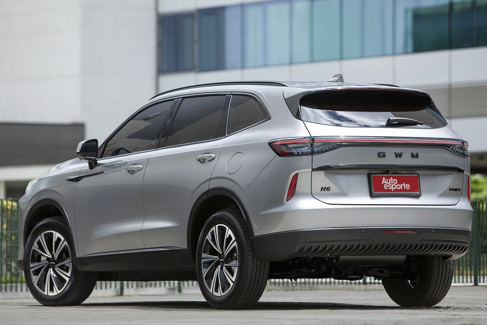 GWM Haval H6 PHEV19 2026: traseira não tem mudanças visuais — Foto: Divulgação/GWM