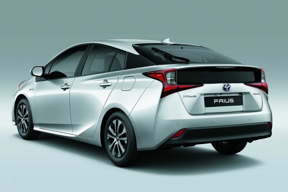 O Toyota Prius tem um motor 1.8 a gasolina e um motor elétrico. — Foto: Divulgação/Toyota
