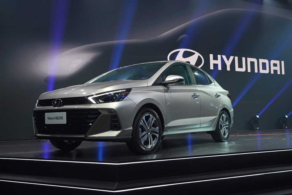 Dianteira do Hyundai HB20S 2023 acompanha as linhas da versão hatch — Foto: Divulgação