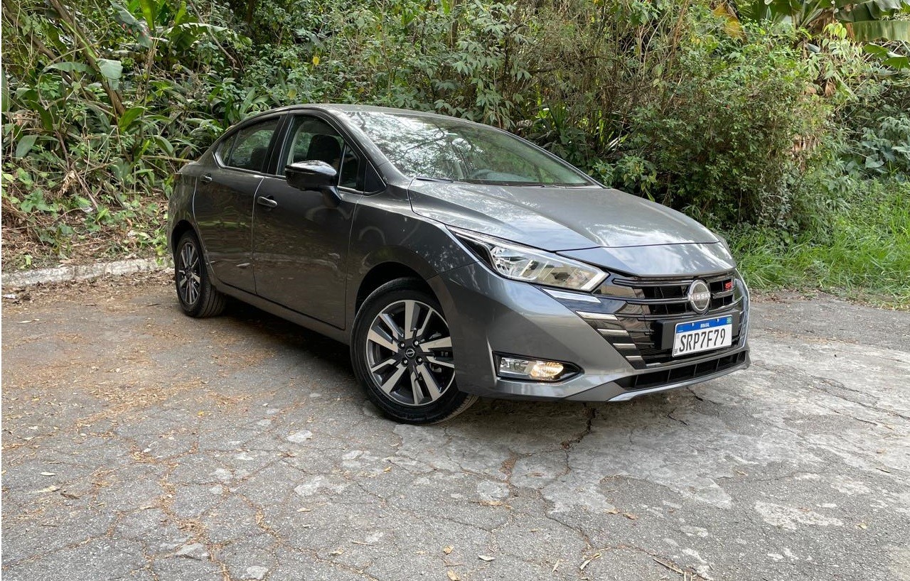 Teste: Nissan Versa SR 2025 vai além das perfumarias? Descobrimos