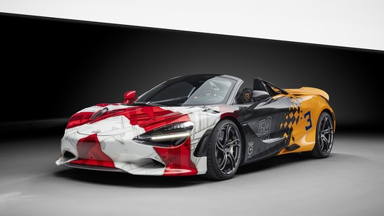 McLaren especial leva 50 dias para ser pintado e celebra aniversário da marca