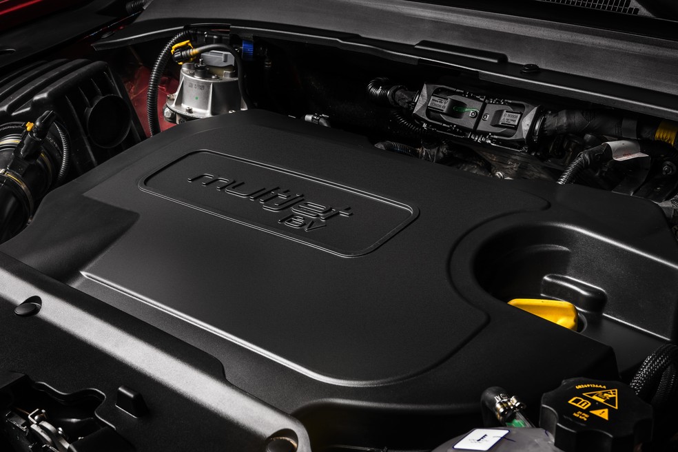 Motor 2.0 diesel é um dos pontos fortes do Jeep Compass S — Foto: Divulgação