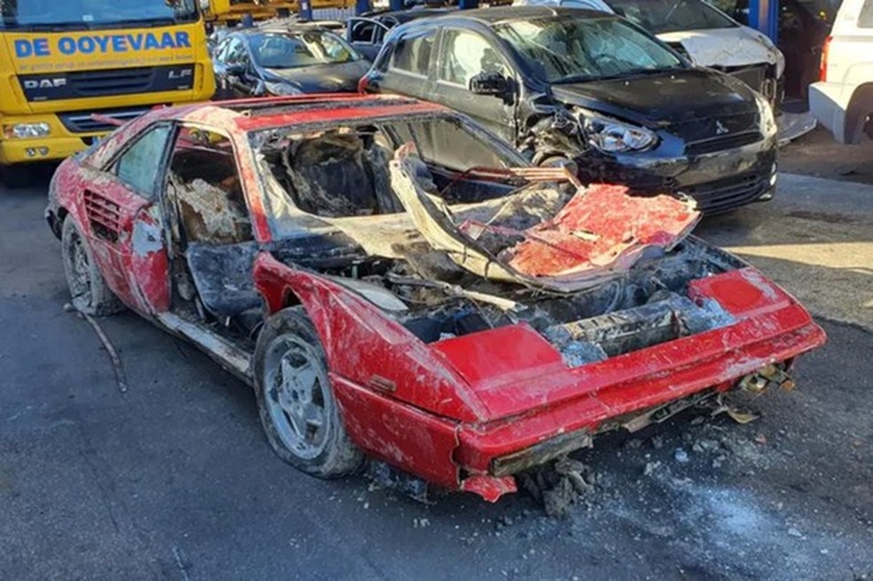 Ferrari Mondial foi mandada para ferro velho (Foto: Reprodução) — Foto: Auto Esporte