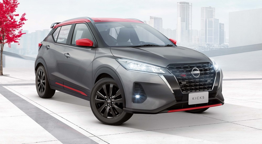 Nissan Kicks XPlay 2024 retorna com pintura rubronegra e preço acima