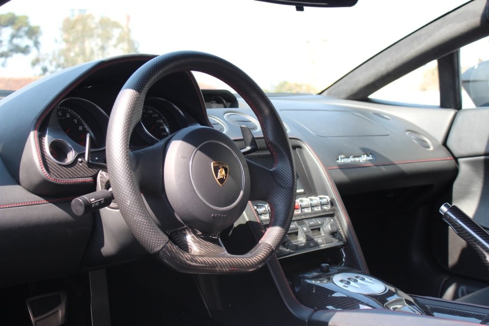 A Gallardo faz o 0 a 100 km/h em 3,7 s, mas não será usada em operações — Foto: Divulgação/PF