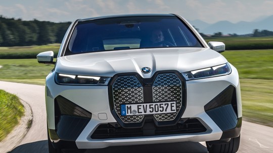 BMW iX entra em pré-venda como o SUV elétrico com maior autonomia do Brasil 