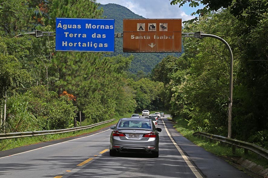 Águas Mornas (SC), na BR-282 rumo a Urubici (SC)