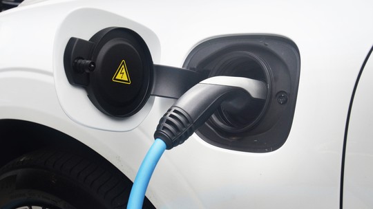 As diferenças do carregador de carro elétrico doméstico para o ultrarrápido