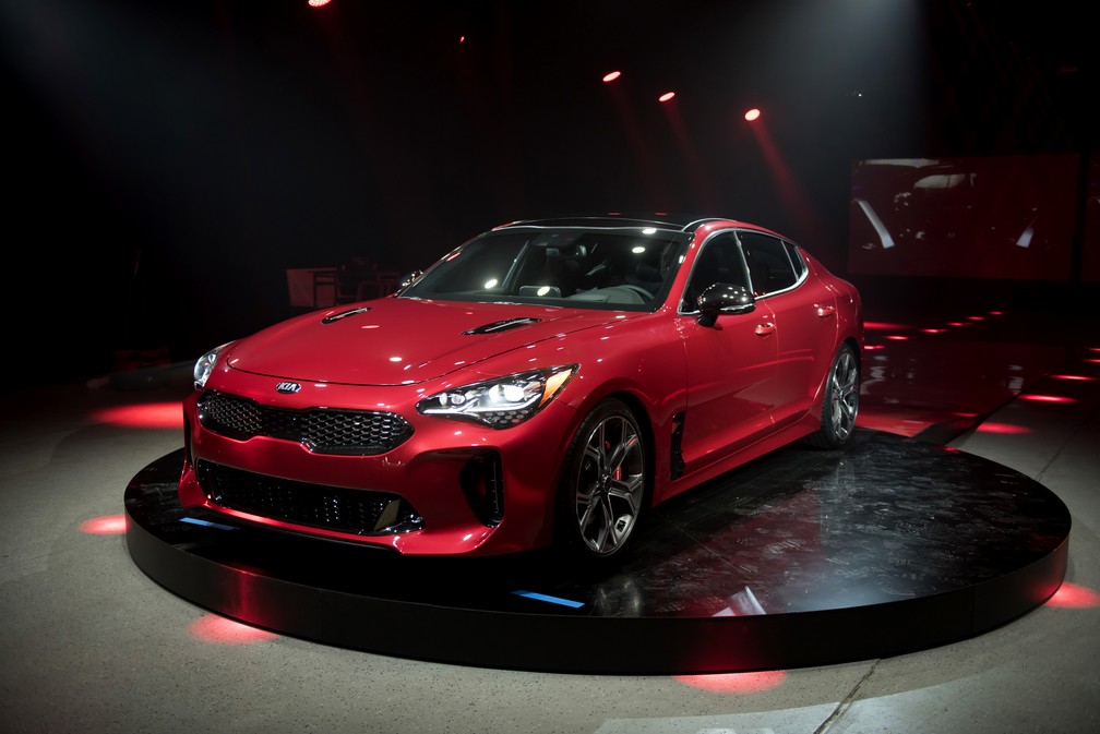 Kia Stinger — Foto: David Guralnick/Detroit News via AP