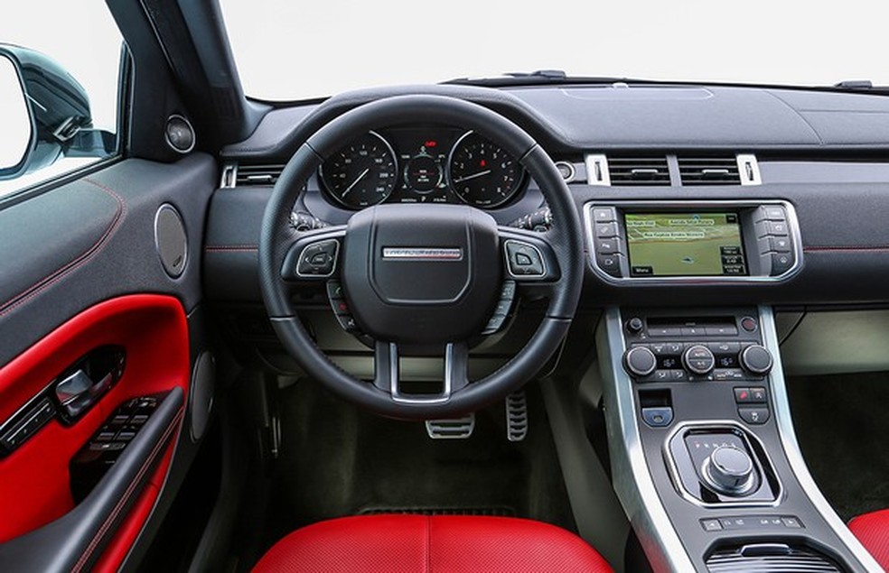 Padrão de acabamento é perfeito, enquanto a central multimídia ficou menos complicada (Foto: Rafael Munhoz/Auto News Brasil) — Foto: Auto Esporte