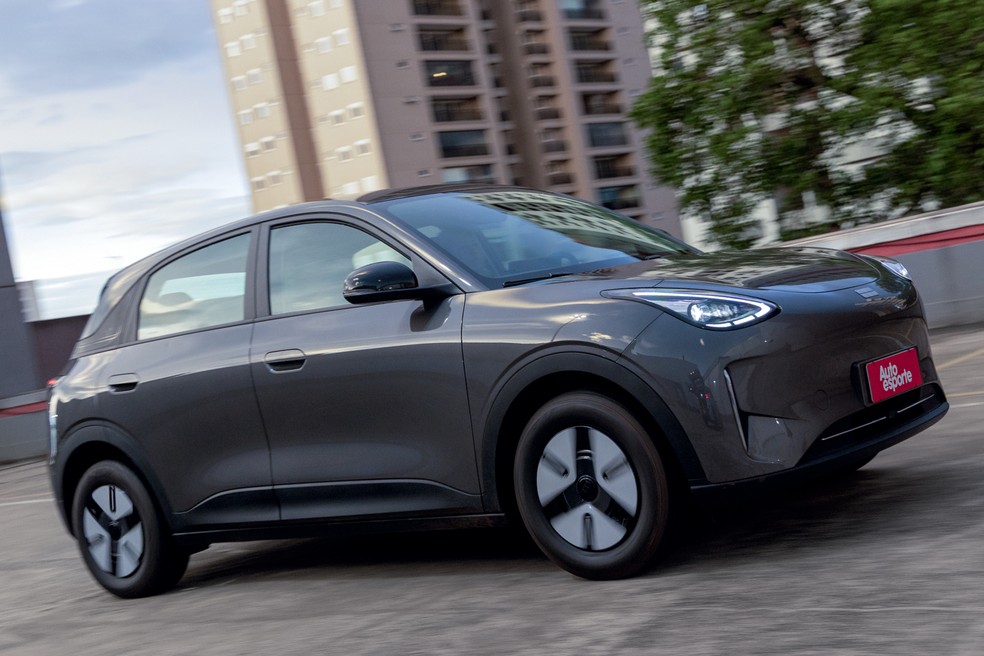 Geely EX2 Pro é versão de entrada do hatch elétrico  — Foto: Renato Durães/Auto News Brasil